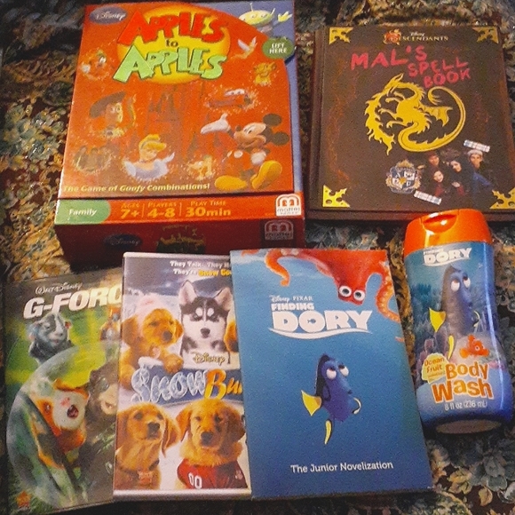 Disney Other - 🛑 Host Pick 🛑 Disney Bundle